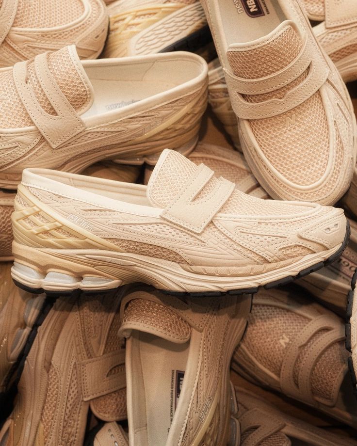 New Balance 1906L loafer